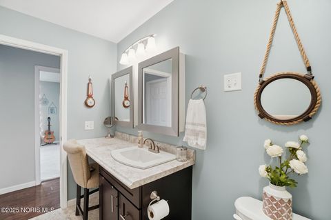 Tiny photo for 2441 Point Pleasant Way, Toledo, OH 43611 (MLS # 10001834)