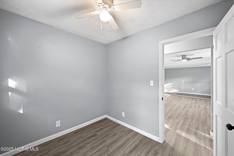 Tiny photo for 552 Wyman Street, Toledo, OH 43609 (MLS # 10001092)