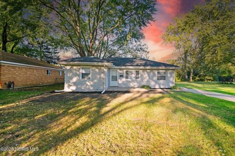 Photo of 552 Wyman Street, Toledo, OH 43609 (MLS # 10001092)