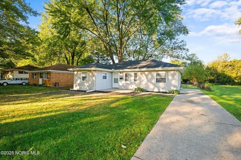 Tiny photo for 552 Wyman Street, Toledo, OH 43609 (MLS # 10001092)