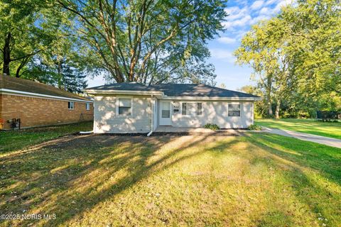 Tiny photo for 552 Wyman Street, Toledo, OH 43609 (MLS # 10001092)