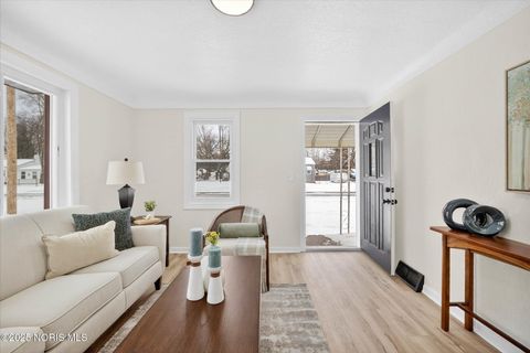 Tiny photo for 5051 Saint Aubin Drive, Toledo, OH 43615 (MLS # 10002187)