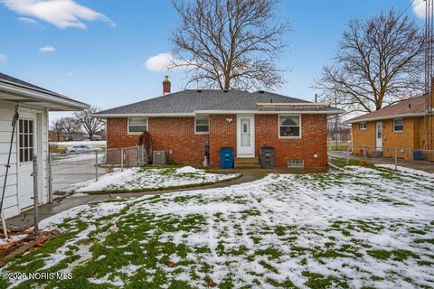 Tiny photo for 705 Regina Parkway, Toledo, OH 43612 (MLS # 10002256)
