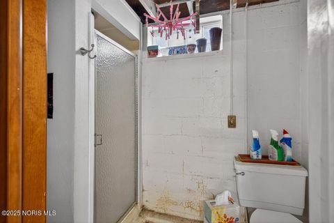 Tiny photo for 705 Regina Parkway, Toledo, OH 43612 (MLS # 10002256)