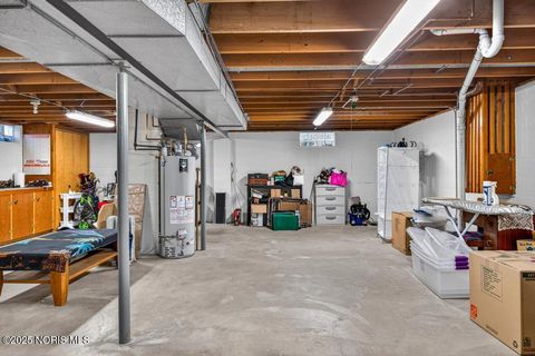 Tiny photo for 705 Regina Parkway, Toledo, OH 43612 (MLS # 10002256)