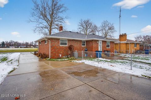Tiny photo for 705 Regina Parkway, Toledo, OH 43612 (MLS # 10002256)