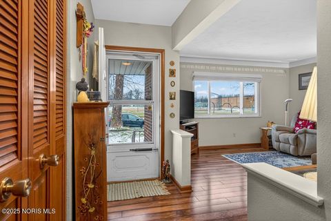 Tiny photo for 705 Regina Parkway, Toledo, OH 43612 (MLS # 10002256)