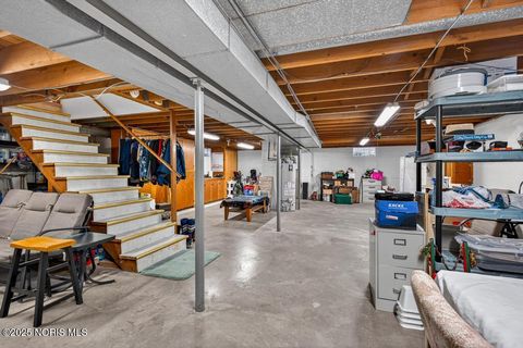 Tiny photo for 705 Regina Parkway, Toledo, OH 43612 (MLS # 10002256)