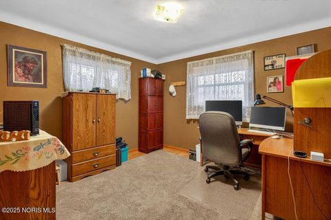 Tiny photo for 705 Regina Parkway, Toledo, OH 43612 (MLS # 10002256)