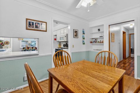 Tiny photo for 705 Regina Parkway, Toledo, OH 43612 (MLS # 10002256)