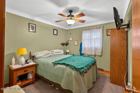 Tiny photo for 705 Regina Parkway, Toledo, OH 43612 (MLS # 10002256)