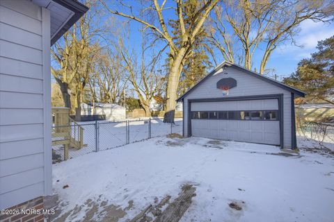 Tiny photo for 3242 Meadowbrook Court, Toledo, OH 43606 (MLS # 10003361)
