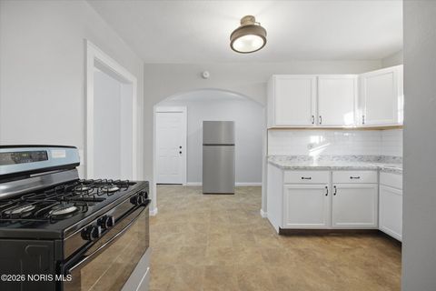 Tiny photo for 3242 Meadowbrook Court, Toledo, OH 43606 (MLS # 10003361)