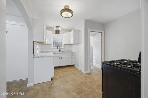 Tiny photo for 3242 Meadowbrook Court, Toledo, OH 43606 (MLS # 10003361)