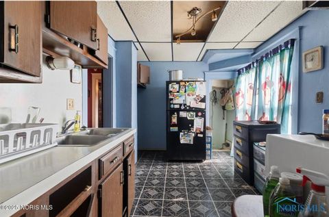 Tiny photo for 616 Thayer Street, Toledo, OH 43609 (MLS # 10001625)