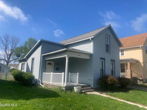 Photo of 319 Locust Street, Findlay, OH 45840 (MLS # 10007004)