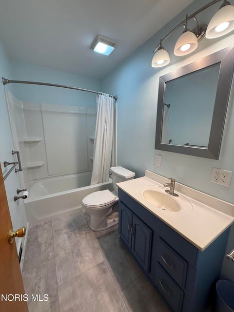 Tiny photo for 4726 Harbord Drive, Toledo, OH 43623 (MLS # 10010191)