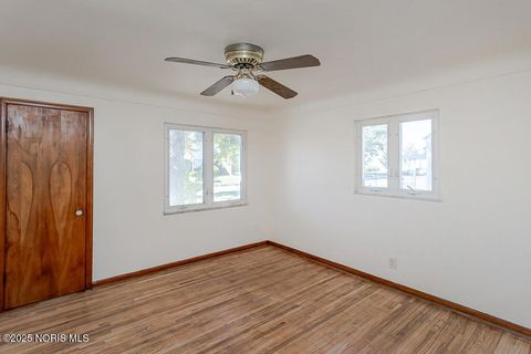 Tiny photo for 3610 Dean Avenue, Toledo, OH 43608 (MLS # 10000222)