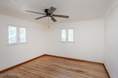 Tiny photo for 3610 Dean Avenue, Toledo, OH 43608 (MLS # 10000222)