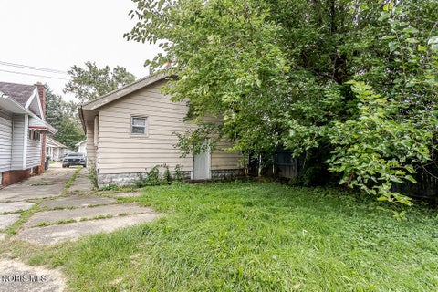 Tiny photo for 1838 Berdan Avenue, Toledo, OH 43613 (MLS # 10014372)