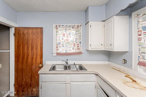 Tiny photo for 1838 Berdan Avenue, Toledo, OH 43613 (MLS # 10014372)