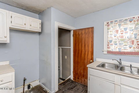 Tiny photo for 1838 Berdan Avenue, Toledo, OH 43613 (MLS # 10014372)