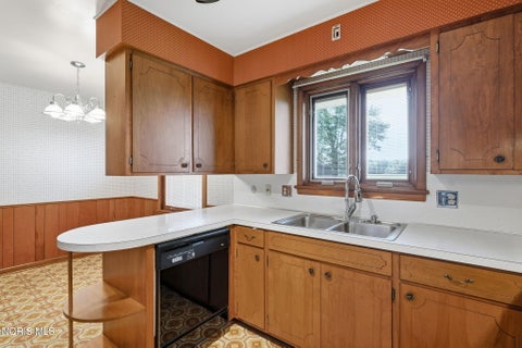 Tiny photo for 2033 W Sandusky Street, Findlay, OH 45840 (MLS # 10012322)