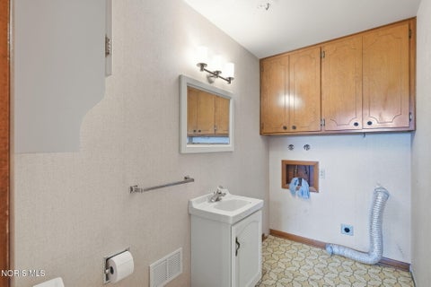 Tiny photo for 2033 W Sandusky Street, Findlay, OH 45840 (MLS # 10012322)