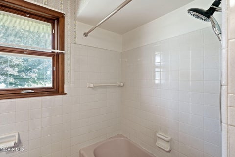 Tiny photo for 2033 W Sandusky Street, Findlay, OH 45840 (MLS # 10012322)