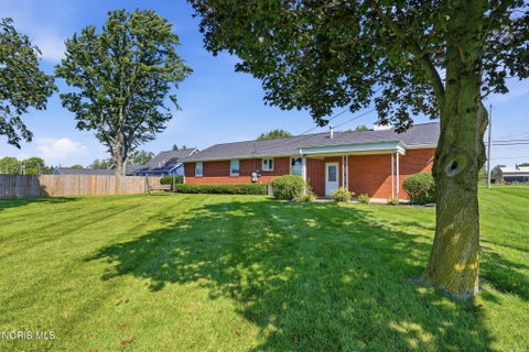 Tiny photo for 2033 W Sandusky Street, Findlay, OH 45840 (MLS # 10012322)