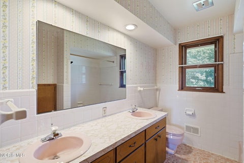 Tiny photo for 2033 W Sandusky Street, Findlay, OH 45840 (MLS # 10012322)