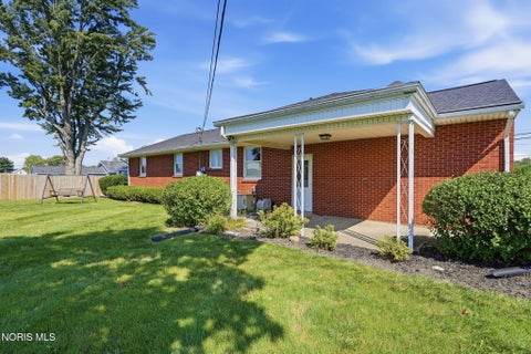 Tiny photo for 2033 W Sandusky Street, Findlay, OH 45840 (MLS # 10012322)