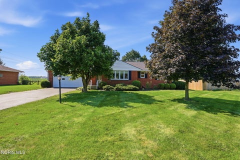 Photo of 2033 W Sandusky Street, Findlay, OH 45840 (MLS # 10012322)