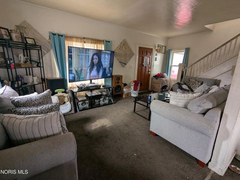 Tiny photo for 511 S Detroit Avenue, Toledo, OH 43609 (MLS # 10005198)