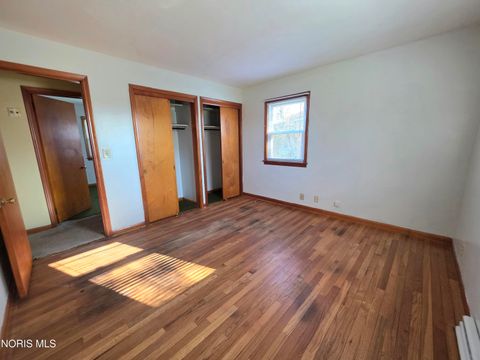 Tiny photo for 711 Natlin Drive, Fostoria, OH 44830 (MLS # 10005596)