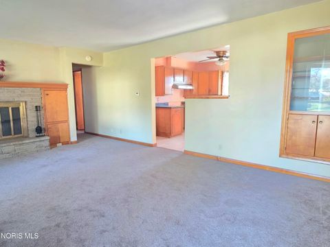 Tiny photo for 711 Natlin Drive, Fostoria, OH 44830 (MLS # 10005596)