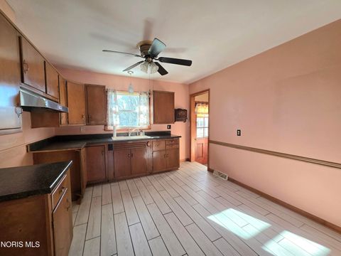 Tiny photo for 711 Natlin Drive, Fostoria, OH 44830 (MLS # 10005596)