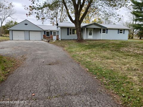Photo of 2239 County Road 3, Swanton, OH 43558 (MLS # 10000544) Photo of 2239 County Road 3, Swanton, OH 43558 (MLS # 10000544)