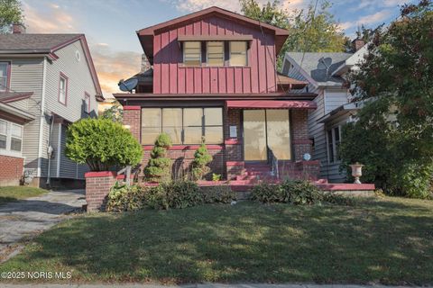 Photo of 1808 Freeman Street, Toledo, OH 43606 (MLS # 10000494) Photo of 1808 Freeman Street, Toledo, OH 43606 (MLS # 10000494)