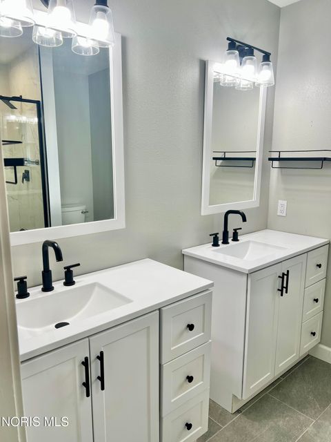 Tiny photo for 888 Sandalwood Road, Perrysburg, OH 43551 (MLS # 10007442)