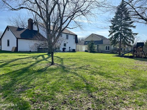 Tiny photo for 888 Sandalwood Road, Perrysburg, OH 43551 (MLS # 10007442)