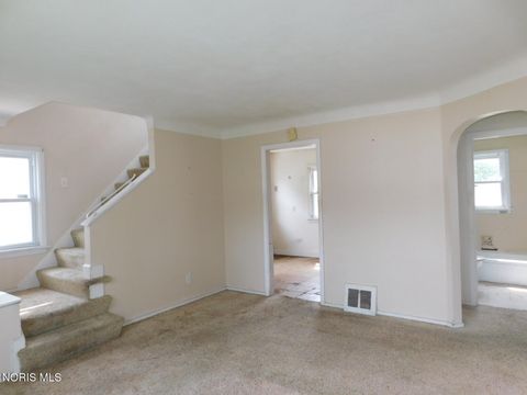 Tiny photo for 3235 Beaumont Drive, Toledo, OH 43608 (MLS # 10008299)