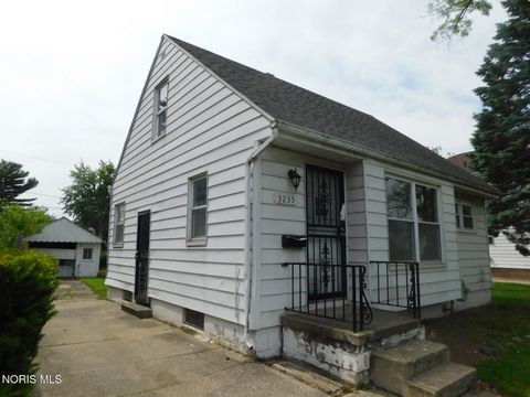 Tiny photo for 3235 Beaumont Drive, Toledo, OH 43608 (MLS # 10008299)