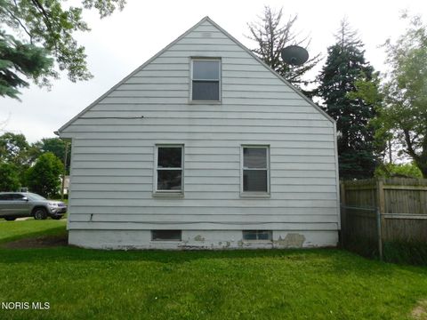 Tiny photo for 3235 Beaumont Drive, Toledo, OH 43608 (MLS # 10008299)