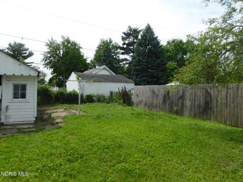 Tiny photo for 3235 Beaumont Drive, Toledo, OH 43608 (MLS # 10008299)