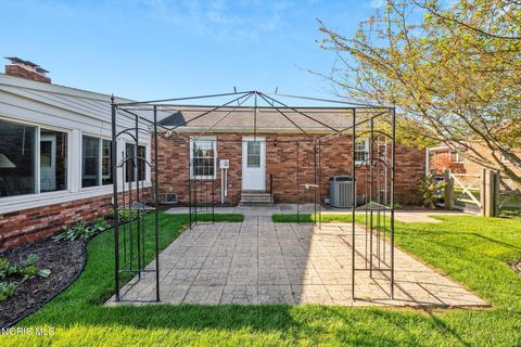 Tiny photo for 3159 Pickle Road, Oregon, OH 43616 (MLS # 10007017)