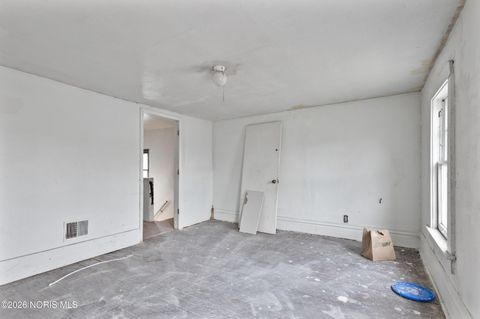 Tiny photo for 510 Paine Avenue, Toledo, OH 43605 (MLS # 10003455)