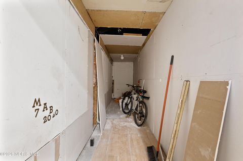 Tiny photo for 510 Paine Avenue, Toledo, OH 43605 (MLS # 10003455)