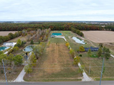 22585 Defiance-paulding County Line Road Defiance OH 43512