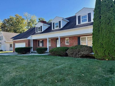 Photo of 3044 Villa Drive, Toledo, OH 43614 (MLS # 10000033)